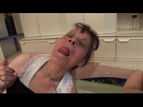 ❤️ Dve babici in en dedek imajo seks v troje ❌ Fucking video na sl.com-fullporner.ru ❤